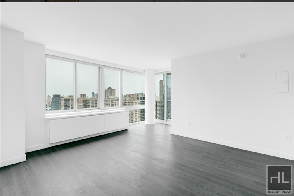 West End Avenue - Photo 1