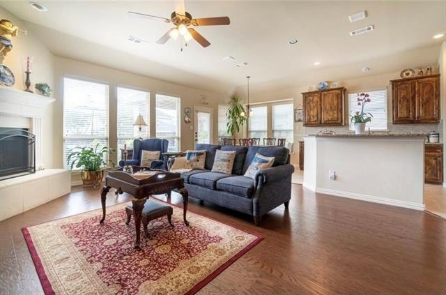 908 Lake Grove Drive - Photo 2