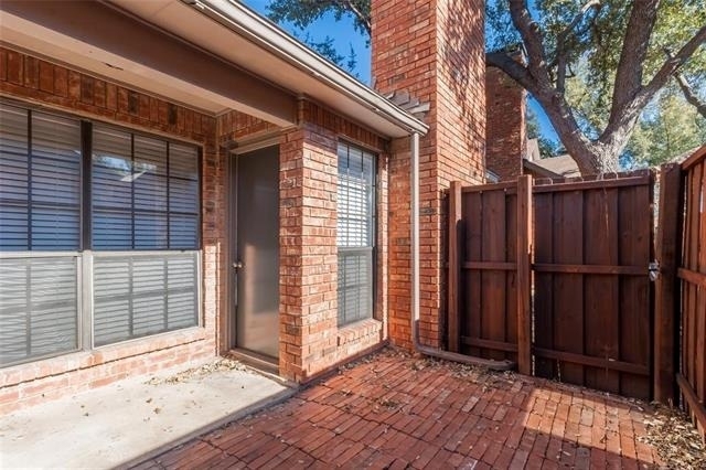 449 Harris Street - Photo 16