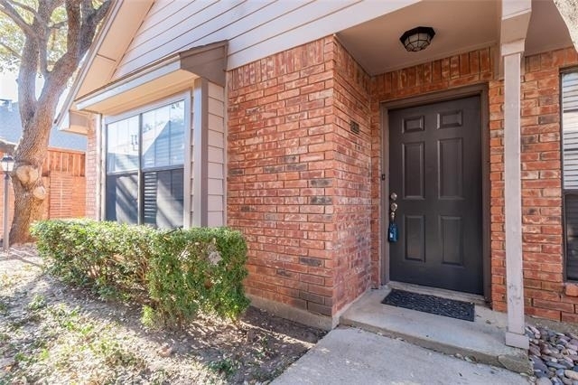 449 Harris Street - Photo 1