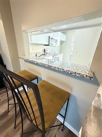 808 W Collins Street - Photo 3