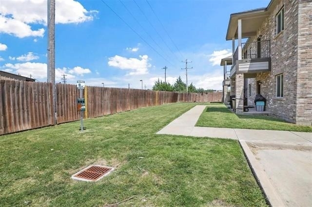 512 Hazelwood Drive - Photo 10