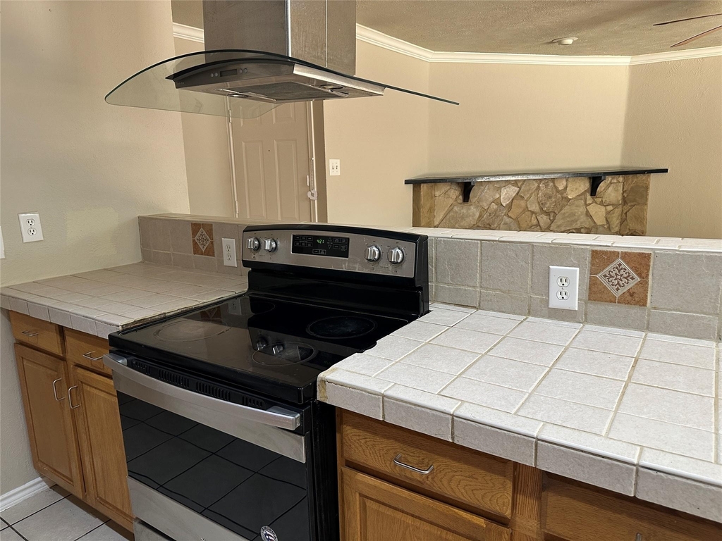 563 Oldbridge Drive - Photo 8