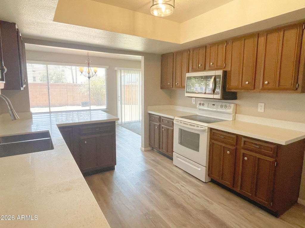 2243 W Mcrae Way - Photo 9