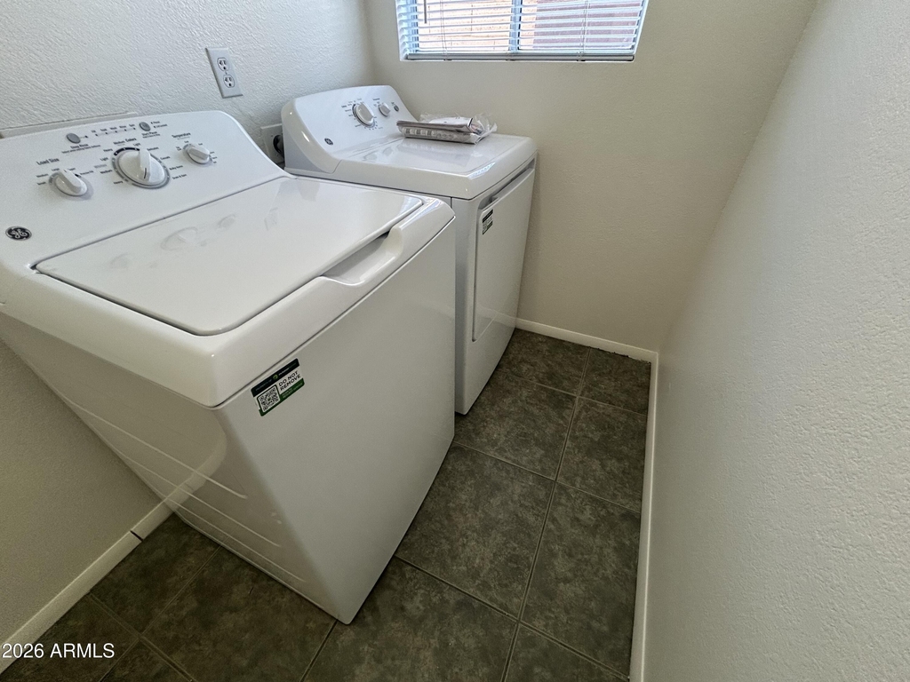 11322 W Alice Avenue - Photo 33