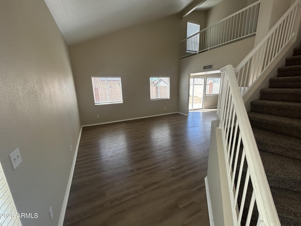 11322 W Alice Avenue - Photo 7