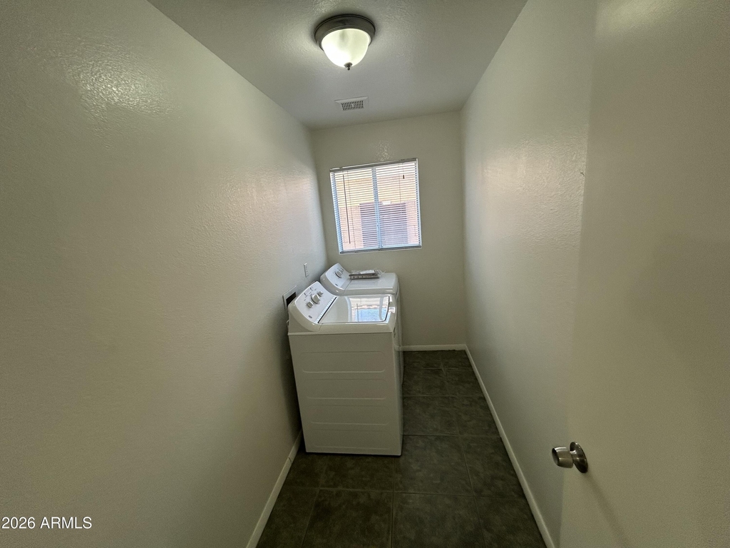 11322 W Alice Avenue - Photo 34