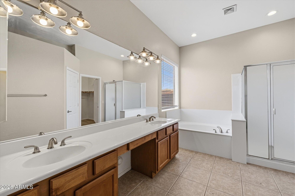 2619 E Hazeltine Way - Photo 18