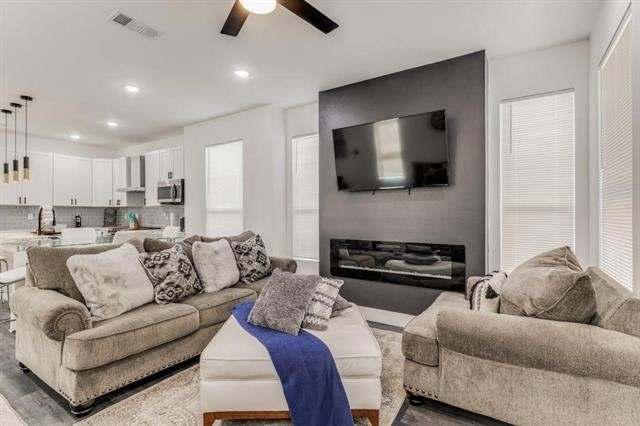 2214 Dyson Street - Photo 3
