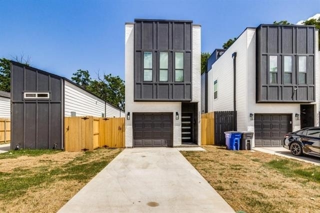 2214 Dyson Street - Photo 0