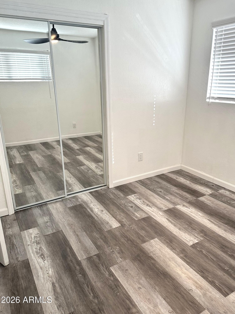 216 E Carol Avenue - Photo 17