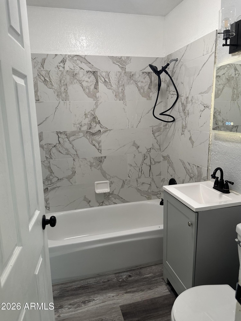 216 E Carol Avenue - Photo 12
