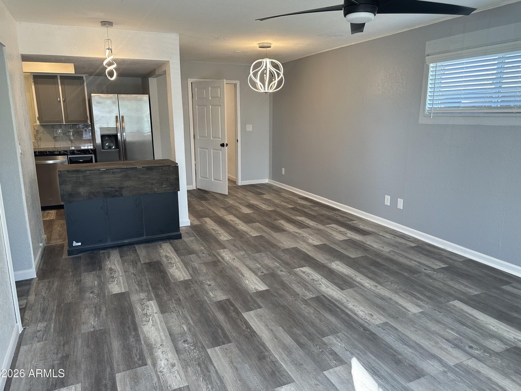 216 E Carol Avenue - Photo 1