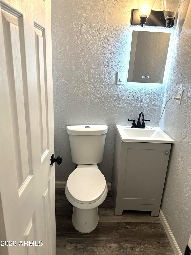 216 E Carol Avenue - Photo 23