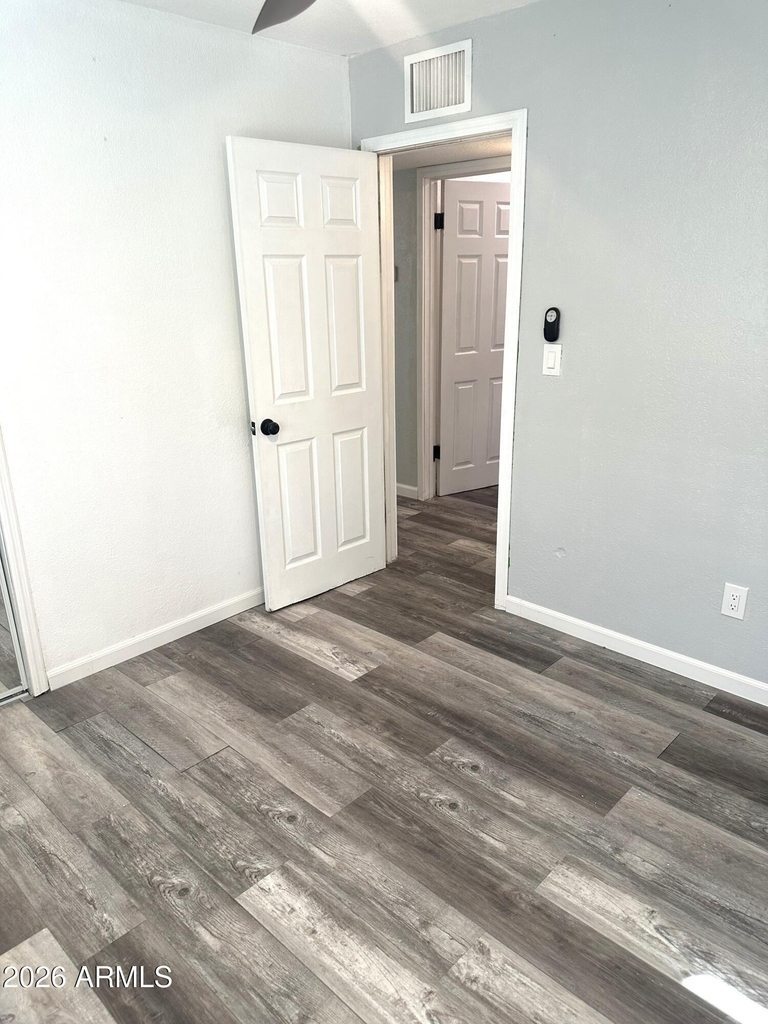 216 E Carol Avenue - Photo 16