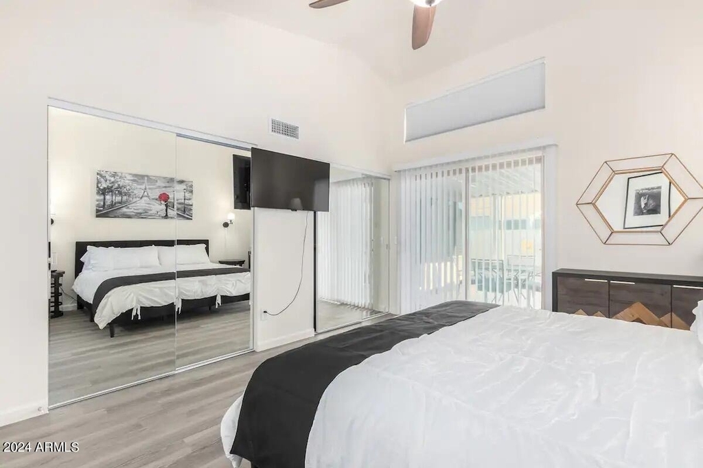 8759 W Grovers Avenue - Photo 15