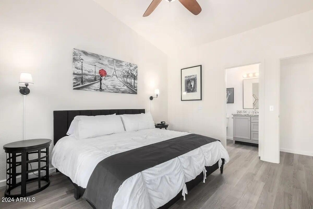 8759 W Grovers Avenue - Photo 19