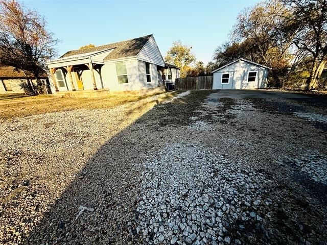 632 Peggs Street - Photo 3