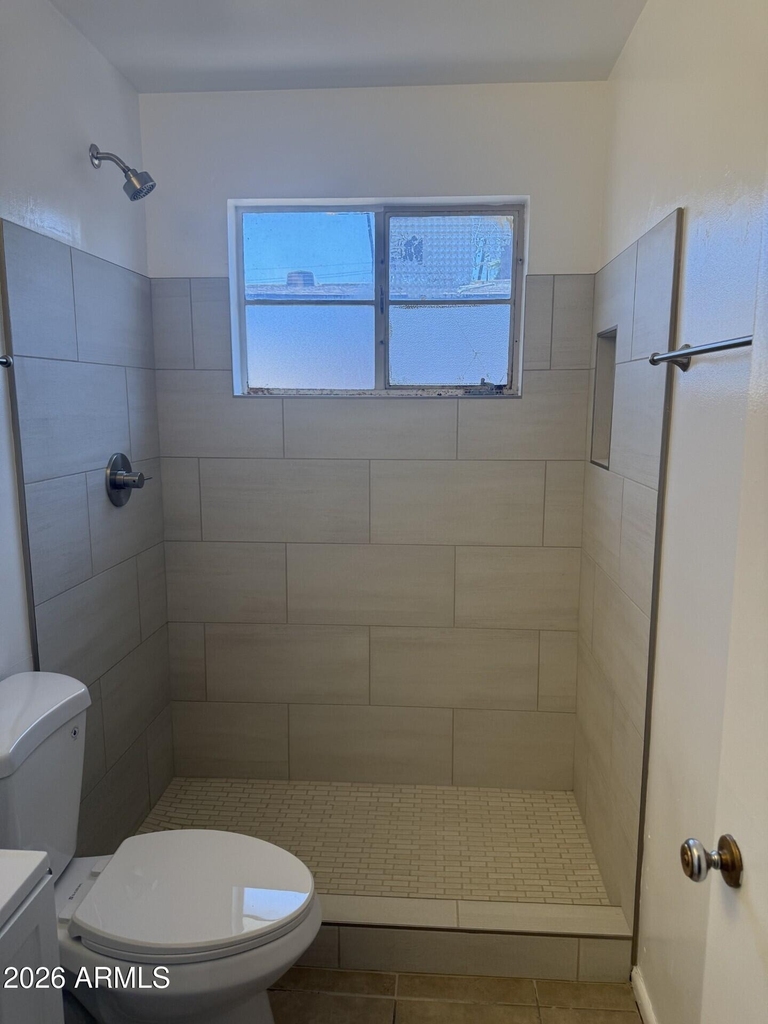 2718 E Glenrosa Avenue - Photo 5