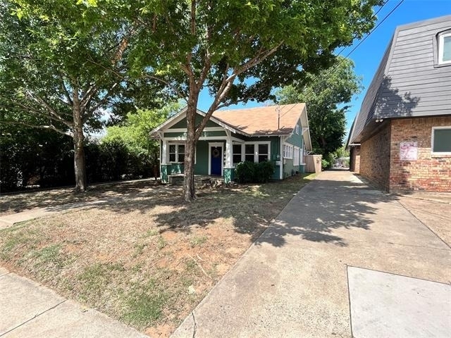 219 Bryan Street - Photo 1