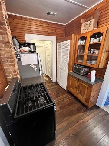 219 Bryan Street - Photo 4