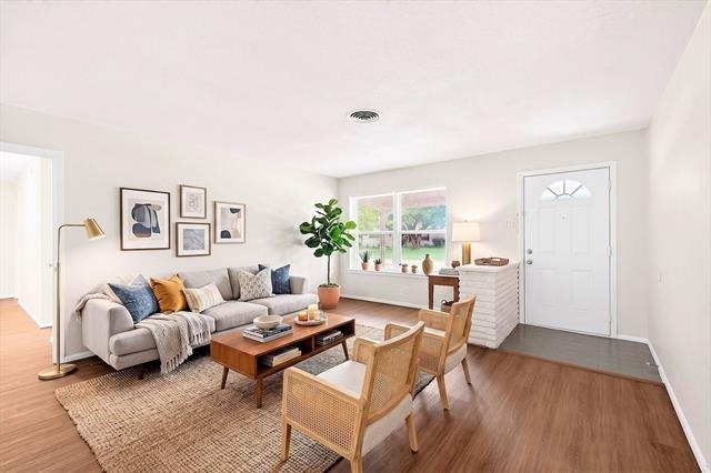 3632 Venice Drive - Photo 3