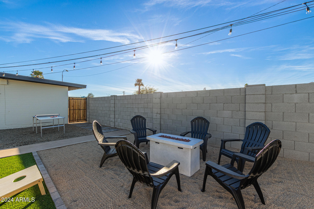 930 E Henry Street - Photo 23