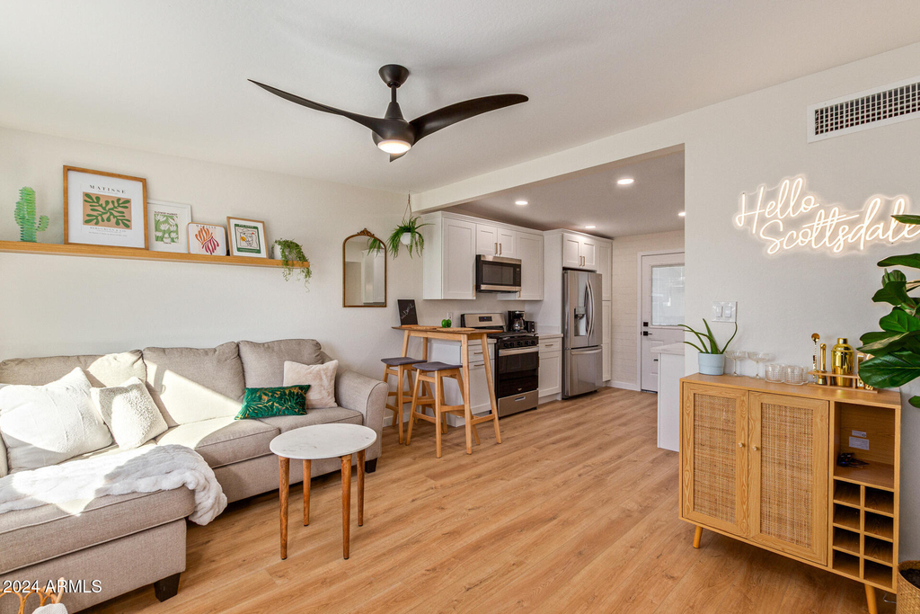 930 E Henry Street - Photo 16