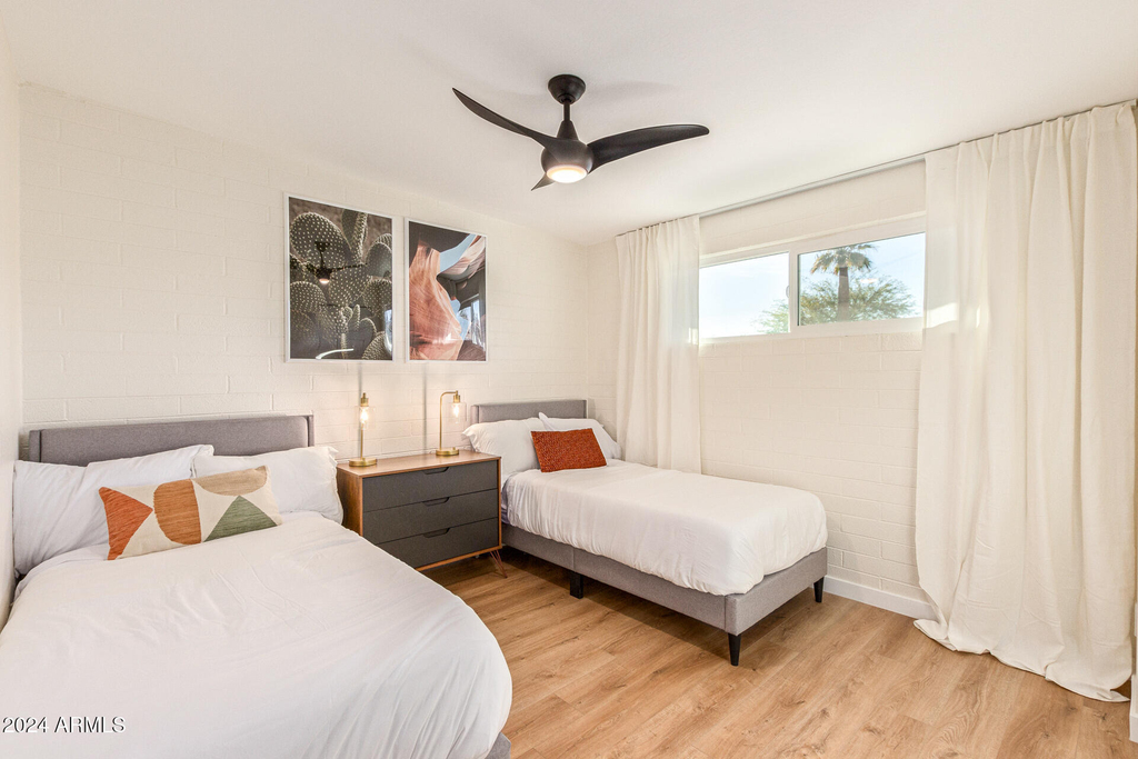 930 E Henry Street - Photo 11