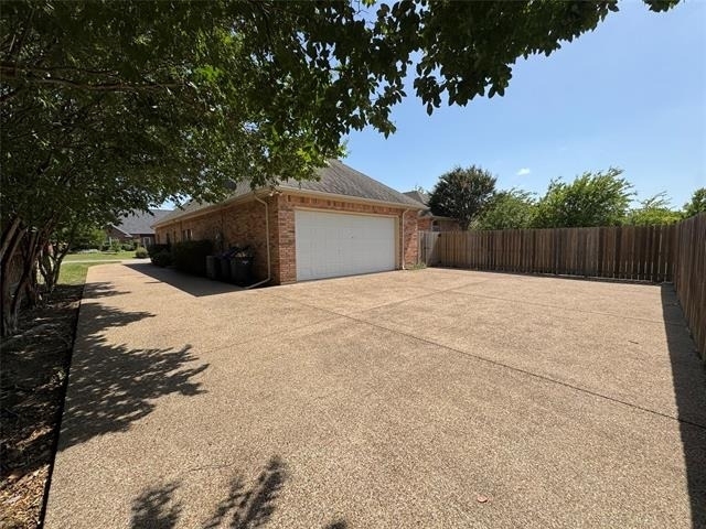 6376 Newport Court - Photo 24