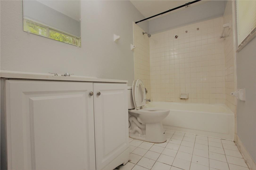 3413 Nw 44th Street - Photo 14