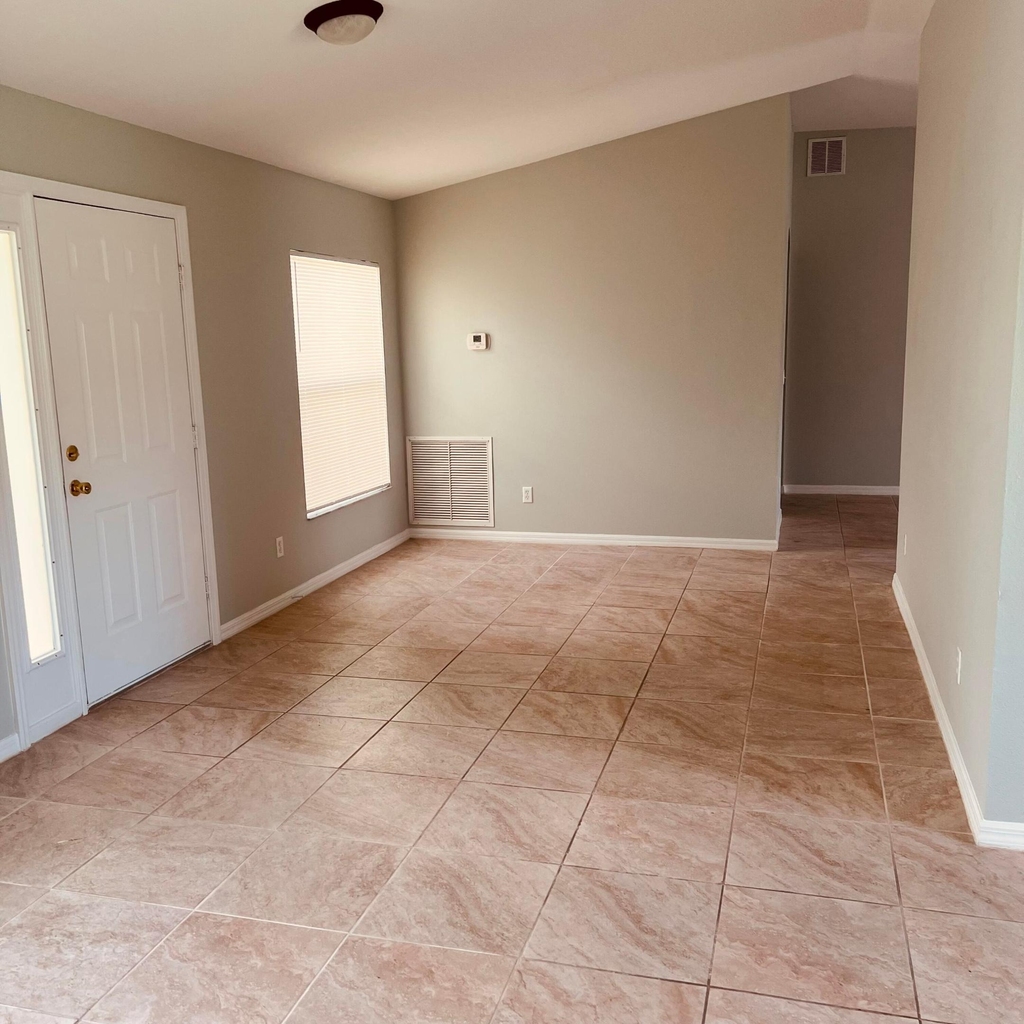 1683 Sw Malmo Road - Photo 4