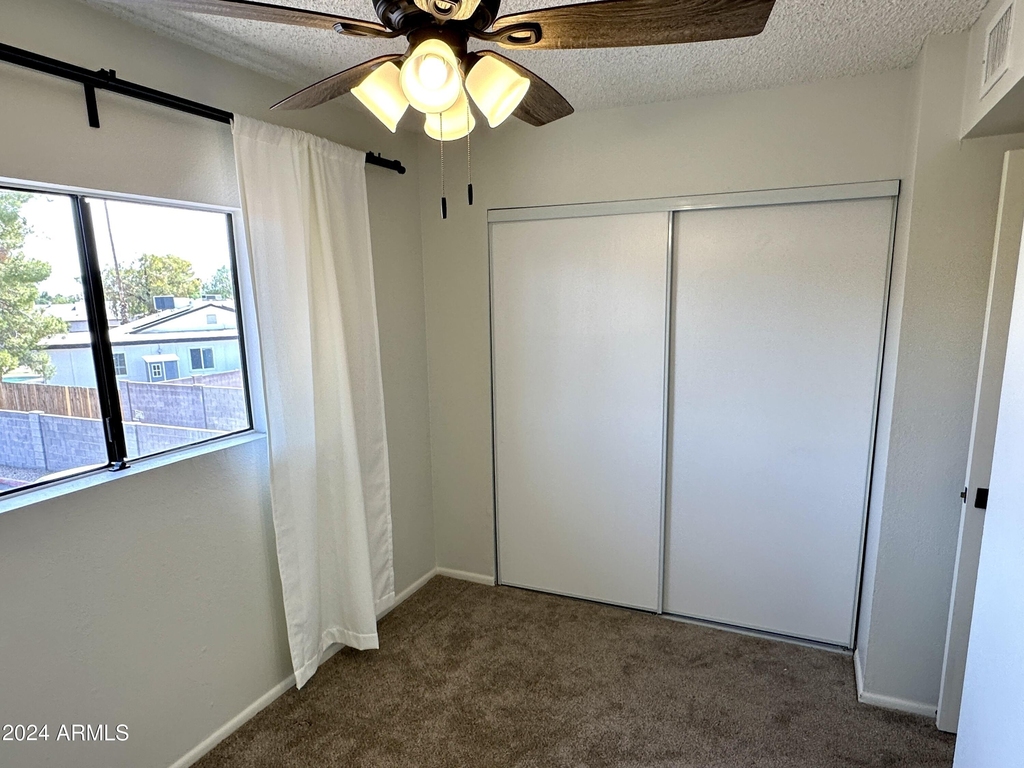 286 W Palomino Drive - Photo 17