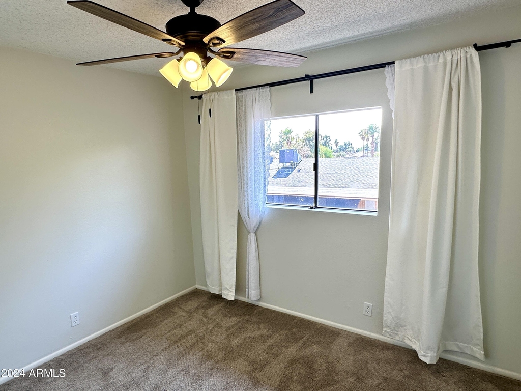 286 W Palomino Drive - Photo 20