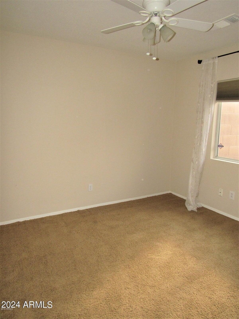 102 W Gail Drive - Photo 16