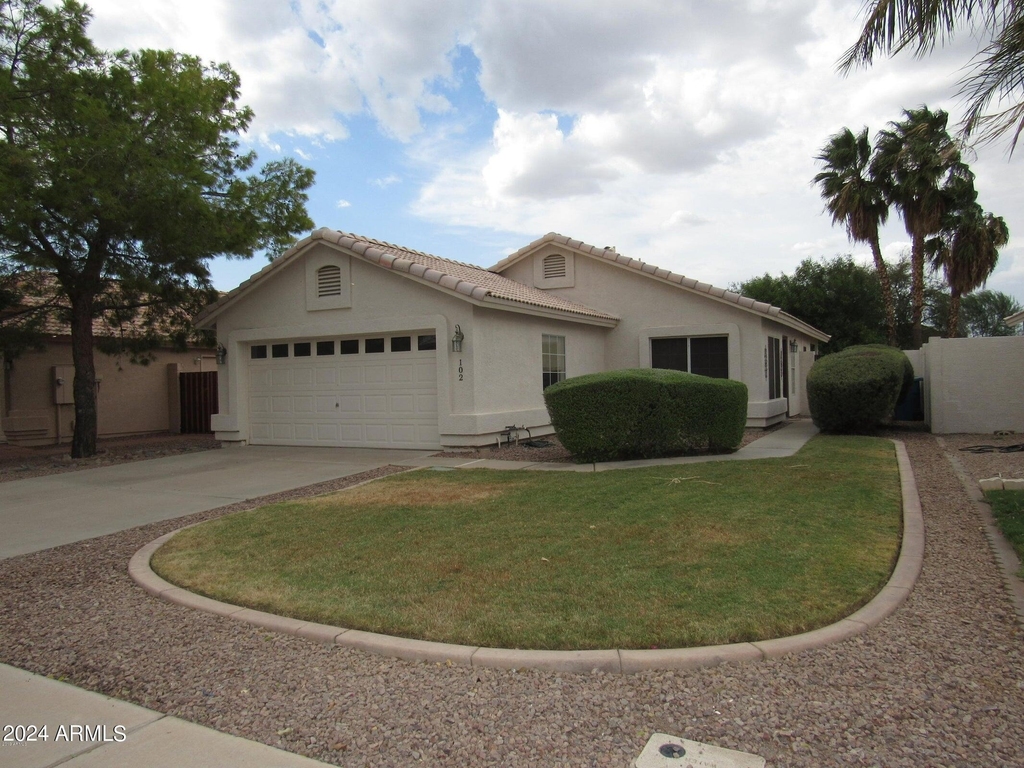 102 W Gail Drive - Photo 1