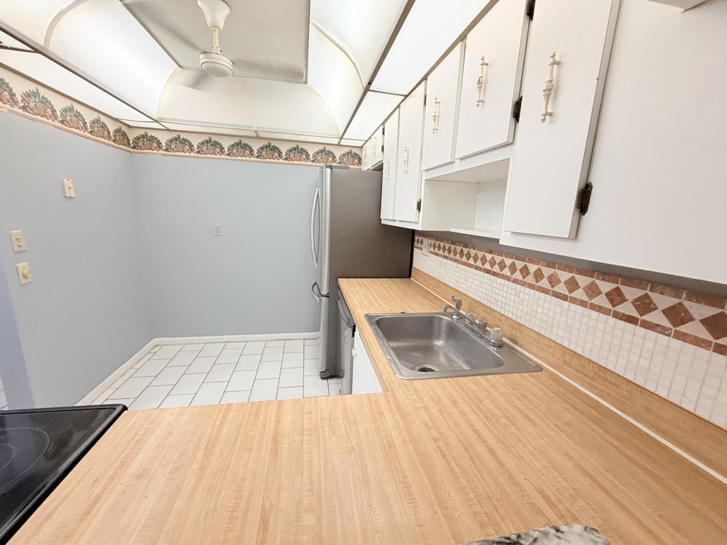 4354 Nw 9th Avenue - Photo 4