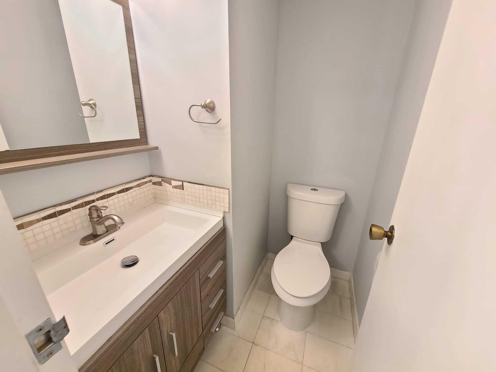 4354 Nw 9th Avenue - Photo 8