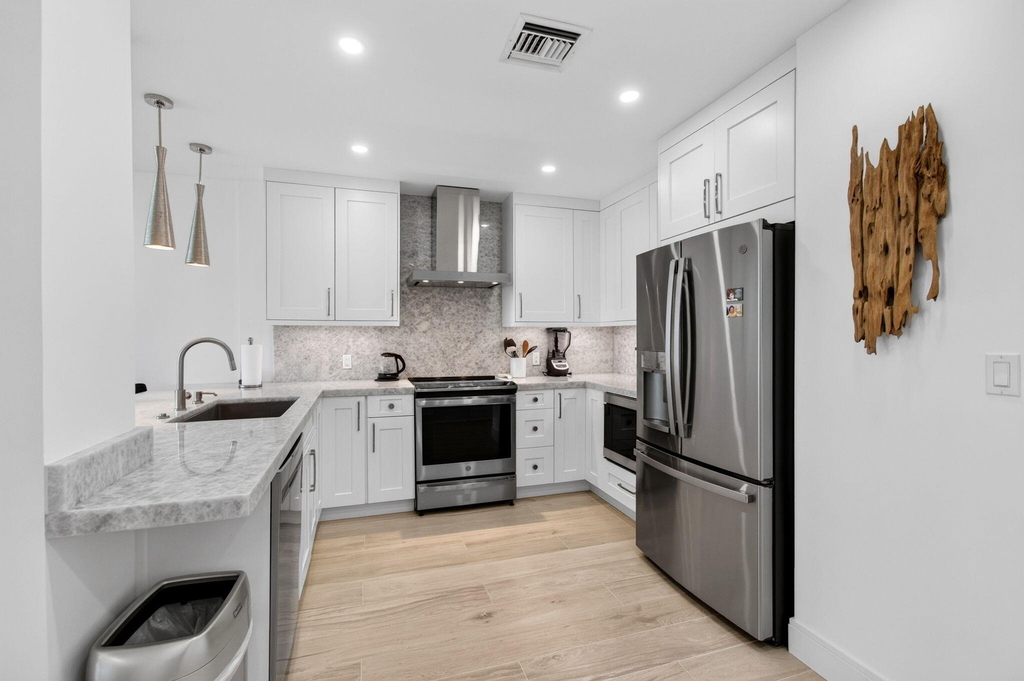 120 N Ocean Boulevard - Photo 18