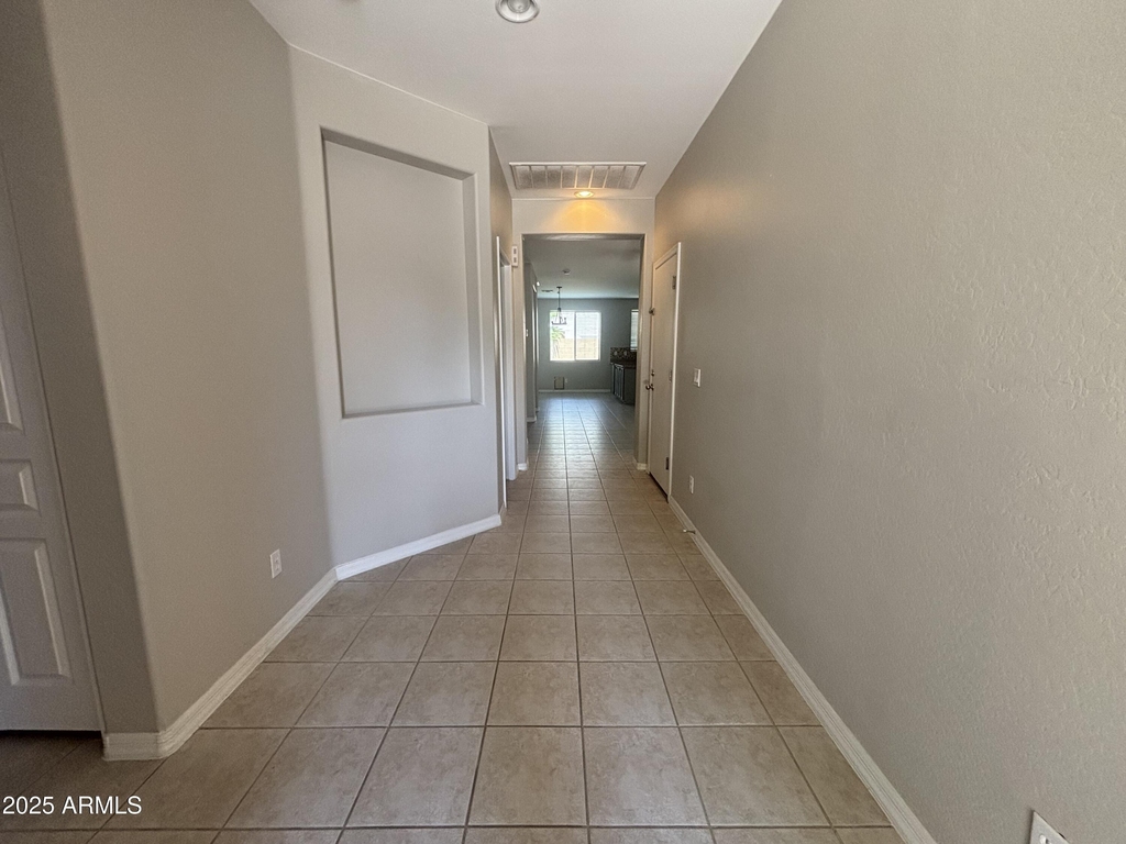 3942 E Claxton Avenue - Photo 3