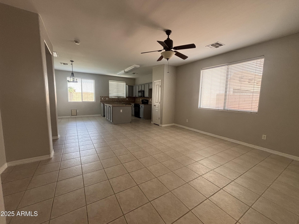 3942 E Claxton Avenue - Photo 8