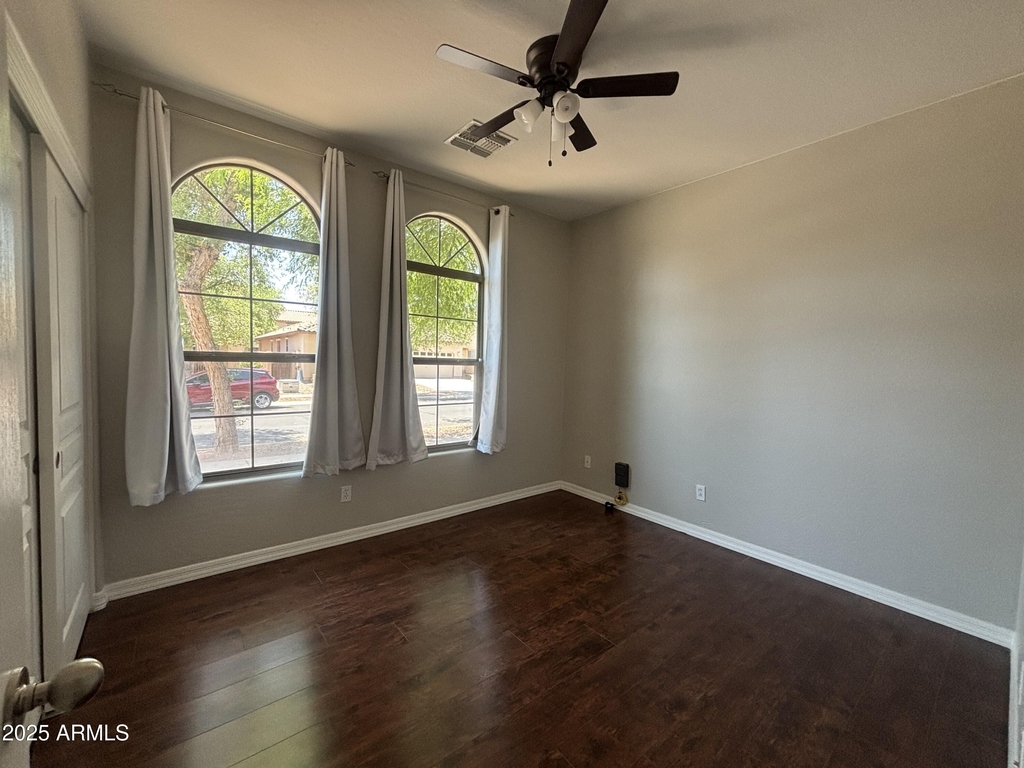 3942 E Claxton Avenue - Photo 12