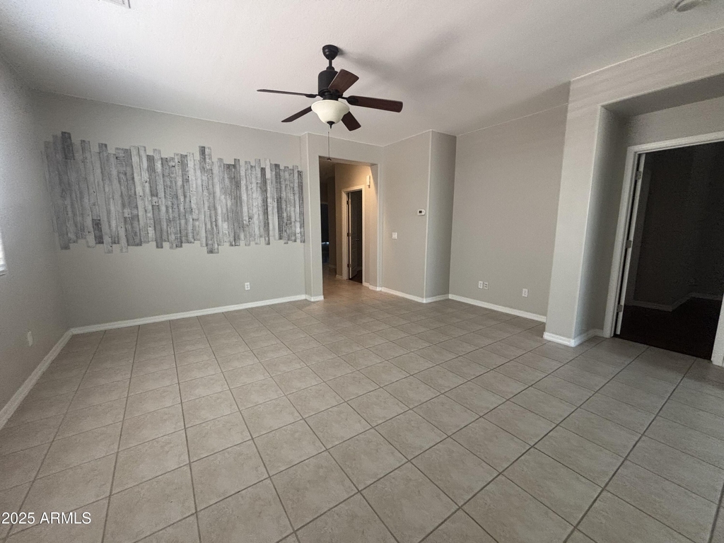 3942 E Claxton Avenue - Photo 11