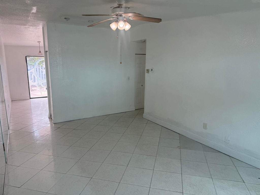 7814 Pembroke Road - Photo 12