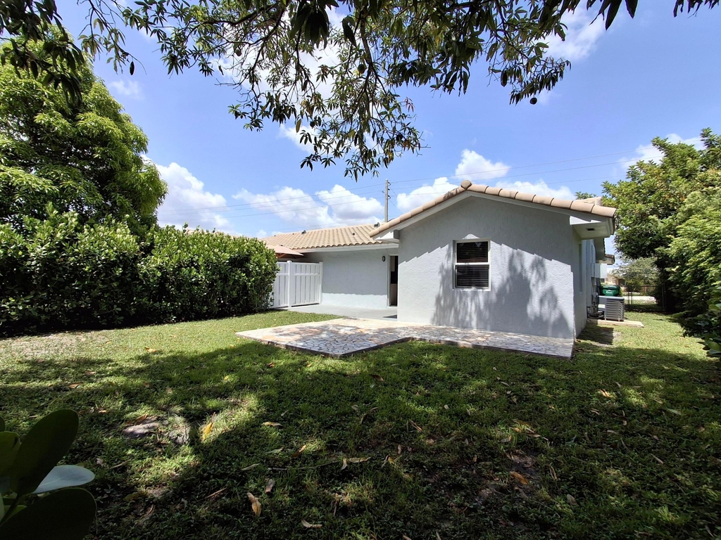 3731 Nw 110th Avenue Nw - Photo 10