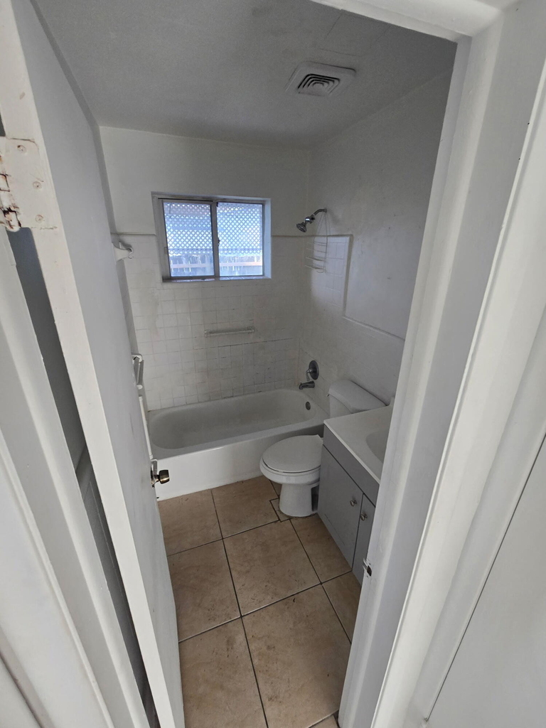 5900 Garfield Street - Photo 4