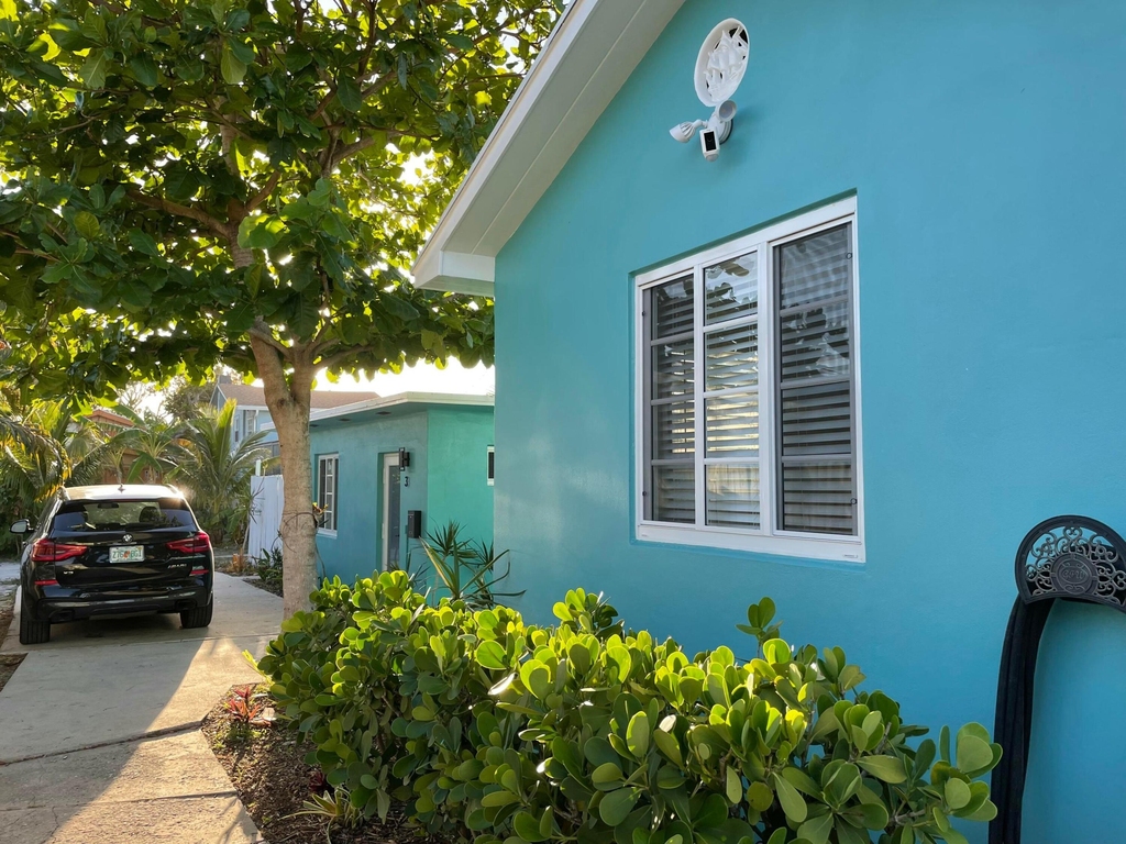 607 N L Street - Photo 1