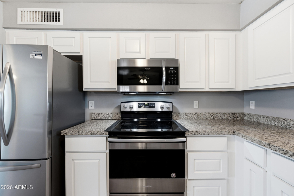 1506 W 2nd Street - Photo 1