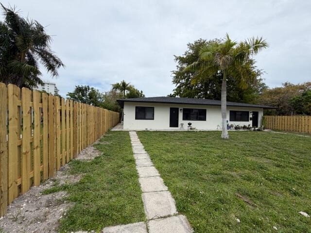 53 Ne 16th Place - Photo 1