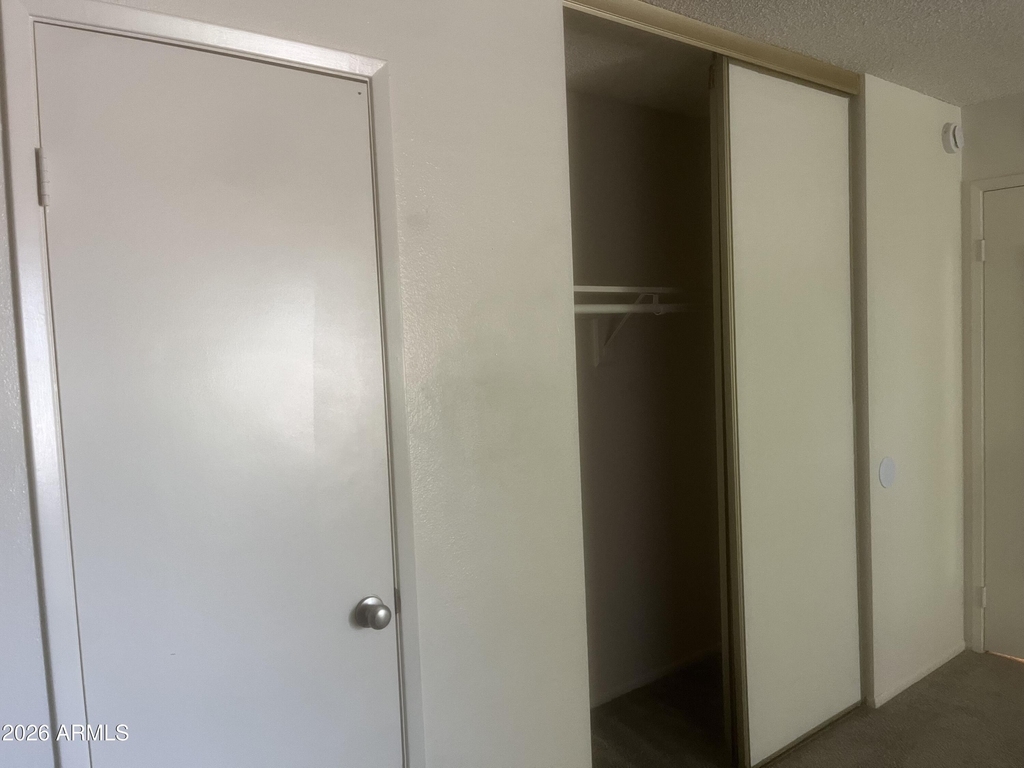 5902 W Townley Avenue - Photo 16